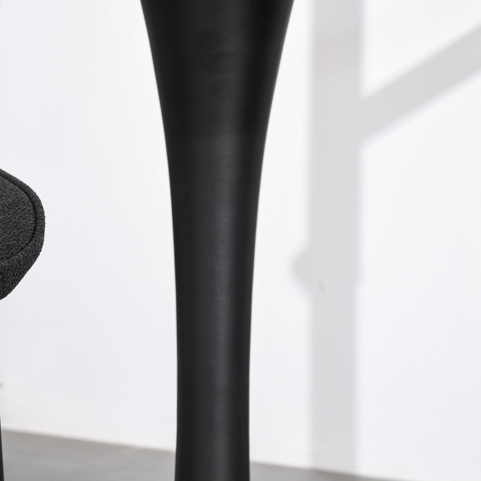 HOMCOM Modern Round Dining Table Leisure Coffee Bistro Table with Metal Base for Kitchen & Dining Room Brown