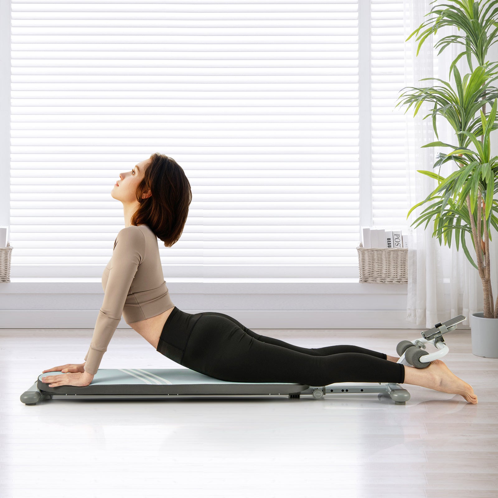 Multifunctional Sit Up Bench with 3 Gear Adjustable Angles and Length-Blue